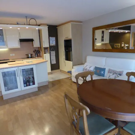Joli Qutre Pieces Dans Recente Et Bien Entretenue Nommee Le Clos De La Pepiniere A Appartement