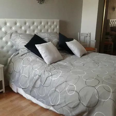 Appartement Joli Qutre Pieces Dans Recente Et Bien Entretenue Nommee Le Clos De La Pepiniere A Cabourg