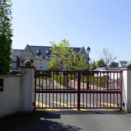 Joli Qutre Pieces Dans Recente Et Bien Entretenue Nommee Le Clos De La Pepiniere A Appartement